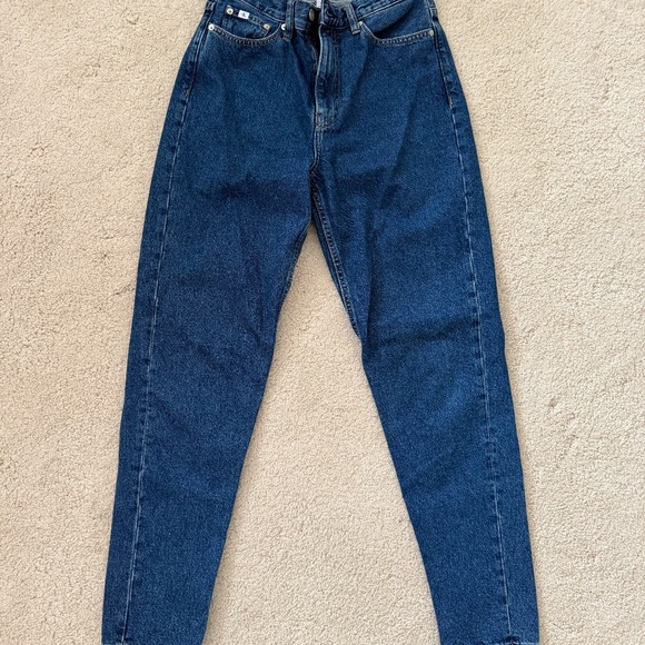 Calvin Klein Mom Fit Jeans - Picture 2 of 4